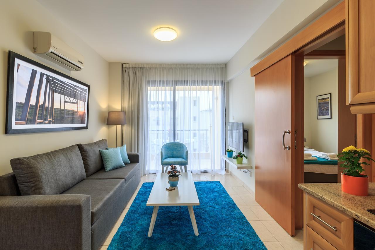 Soho City Apartments ラルナカ エクステリア 写真