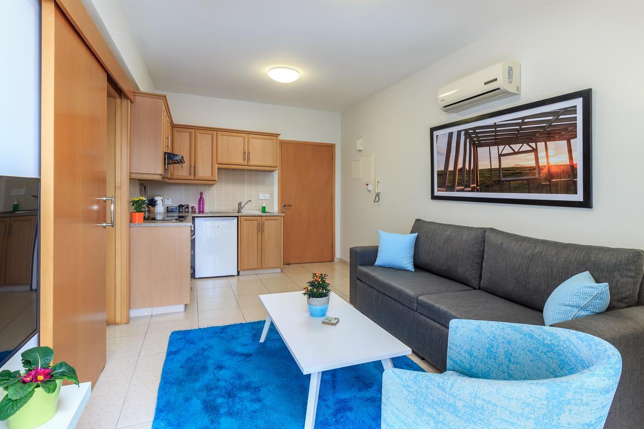 Soho City Apartments ラルナカ エクステリア 写真