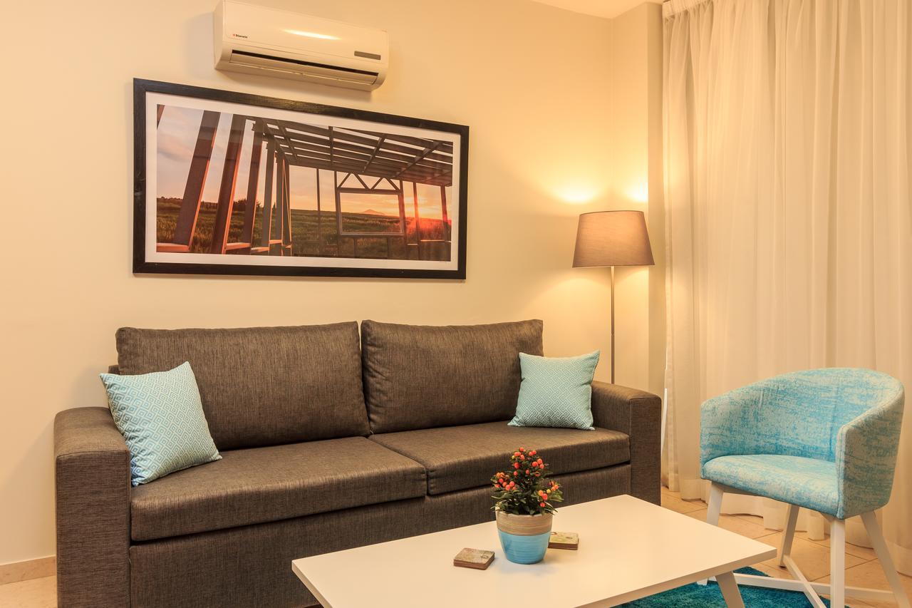 Soho City Apartments ラルナカ エクステリア 写真